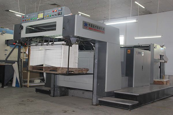 Automatic embossing machine